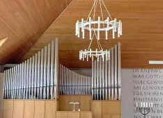 Kirche innen, Orgel (Foto: Esther Salzmann): IMG_3774